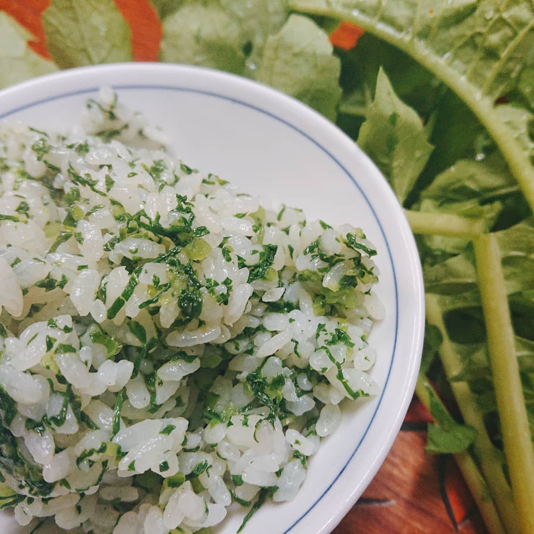 この季節定番ごはん 大根間引き菜を使った 菜めし 意外と人気なんですよ 野沢温泉 民宿 野沢温泉の宿 野沢温泉スキー場 山菜 源六 げんろく 大根 大根の葉 混ぜご飯 Nozawaonsen Nozawa Instagram 民宿 源六